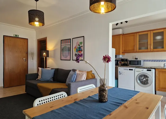 Holidays - Surf Pool With Tennis Court