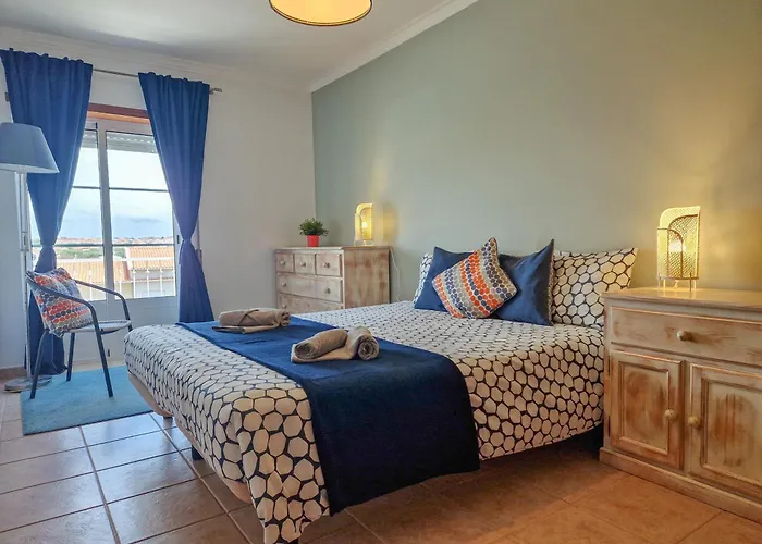 דירה Holidays - Surf Pool With Tennis Court