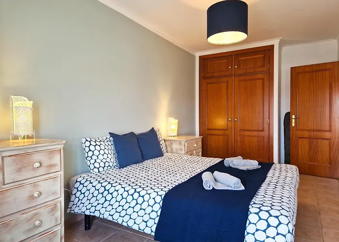 Holidays - Surf Pool With Tennis Court דירה בליאל